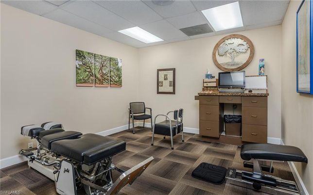 Fitness Equipment, Interior, Recessed Lighting, Wood Texture Flooring