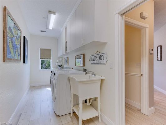 Interior, Washer, Wood Texture Flooring