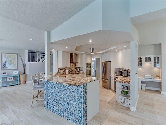 Dining room, Interior, Kitchen, Recessed Lighting, Wood Texture Flooring
