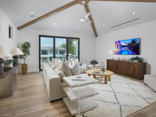 Interior, Living room, Recessed Lighting, Wooden Beams, Wood Texture Flooring