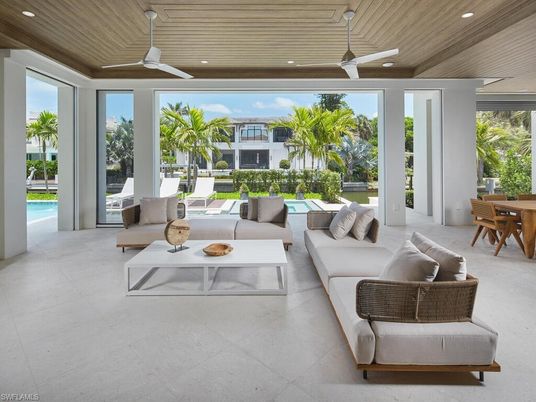 Dining room, Interior, Living room, Recessed Lighting, Sun Room