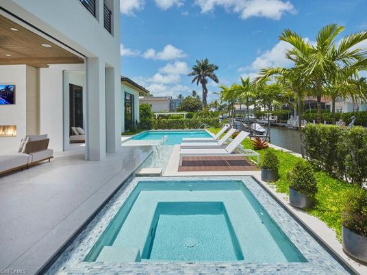 Exterior, Pool, Water
