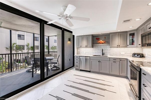 Dining room, Interior, Kitchen, Recessed Lighting