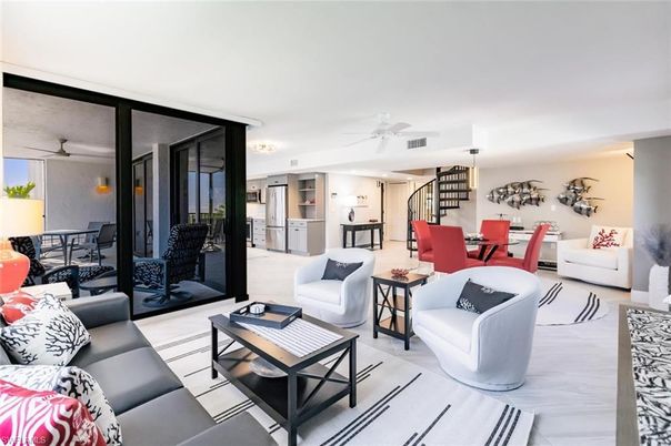 Dining room, Interior, Living room, Pendant Lights