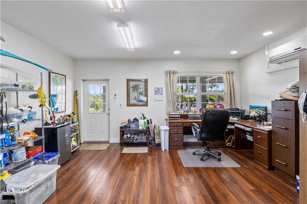Home Office, Interior, Recessed Lighting, Wood Texture Flooring