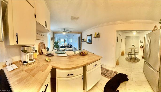 Dining room, Interior