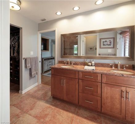 Bathroom, Dual Sink Vanities, Interior, Recessed Lighting