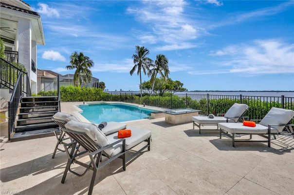 Exterior, Pool, Water