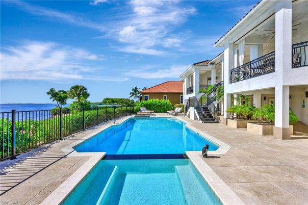 Exterior, Pool, Water