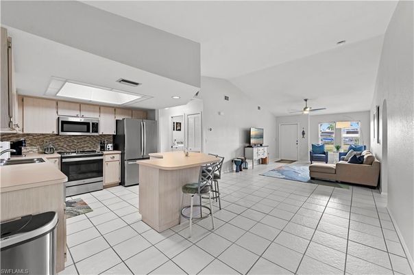 Interior, Kitchen, Living room, Recessed Lighting, Stainless Steel Appliances