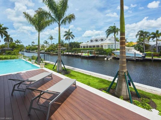 Exterior, Pool, Water