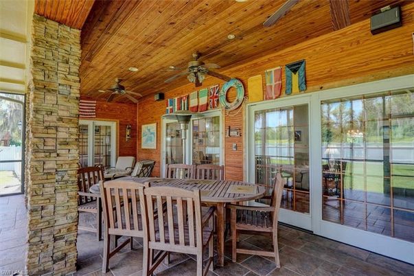 Dining room, Interior, Recessed Lighting, Stone Walls, Wooden Beams, Wooden Ceilings