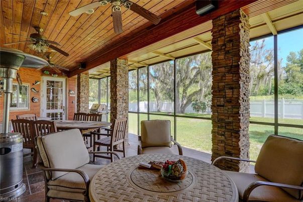 Dining room, Interior, Sun Room, Wooden Beams, Wooden Ceilings