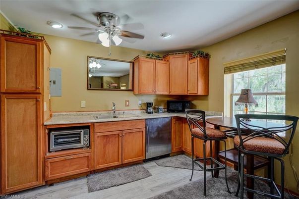 Dining room, Interior, Kitchen, Recessed Lighting, Wood Texture Flooring