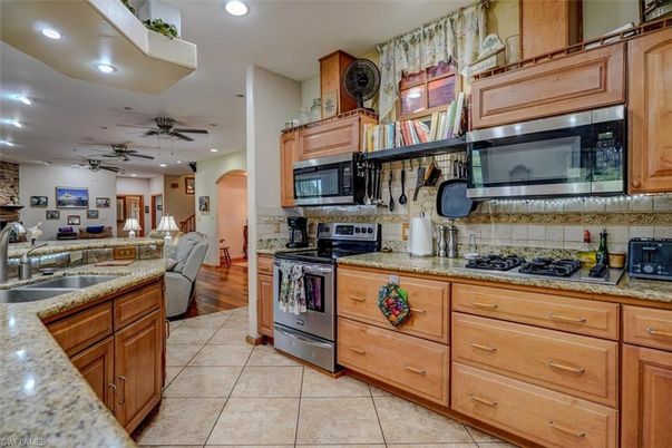 Interior, Kitchen, Living room, Recessed Lighting, Wood Texture Flooring
