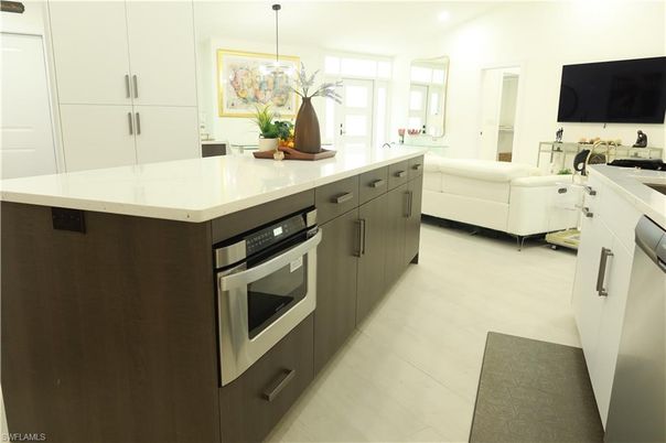 Interior, Kitchen, Living room, Pendant Lights, Stainless Steel Appliances