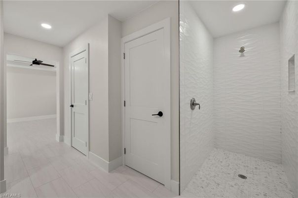 Bathroom, Interior, Recessed Lighting