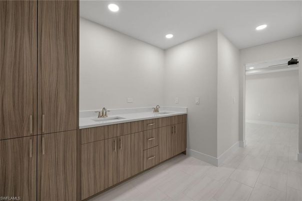 Bathroom, Dual Sink Vanities, Interior, Recessed Lighting