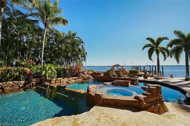 Exterior, Lake, Pool