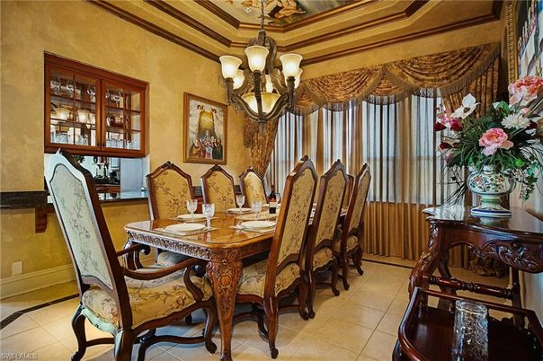 Chandelier, Dining room, Interior