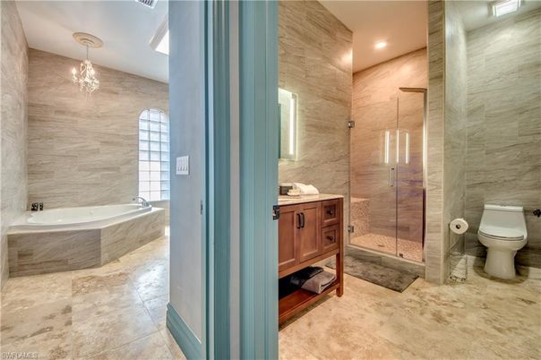 Bathroom, Glass Shower, Interior, Pendant Lights, Recessed Lighting