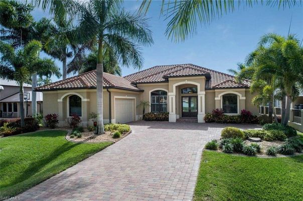 Attached, Backyard, Exterior, Facade, Mediterranean