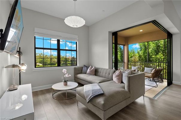 Interior, Living room, Pendant Lights, Recessed Lighting, Wood Texture Flooring