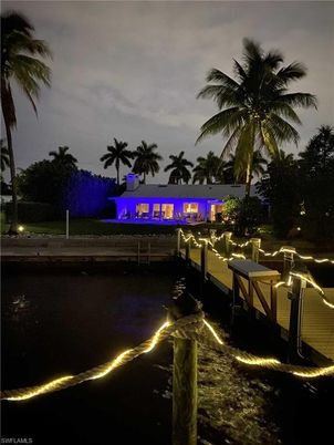Exterior, Lake