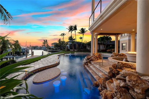Exterior, Lake, Pool
