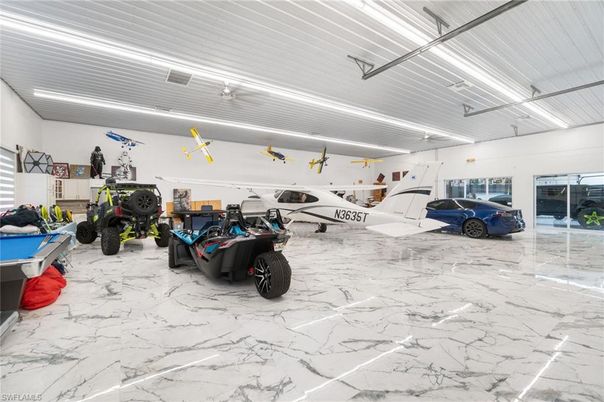 Garage, Interior, Marble