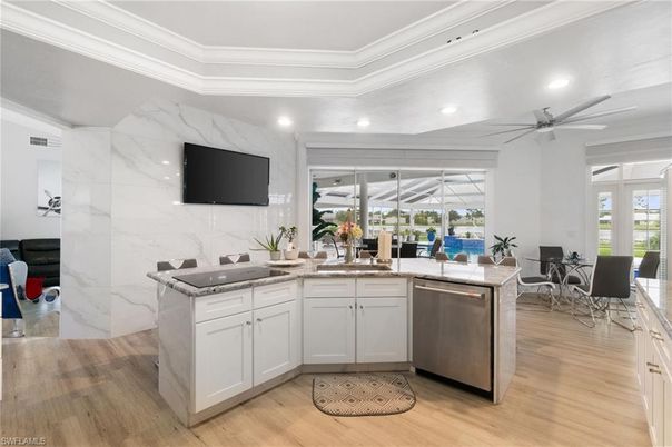 Dining room, Interior, Kitchen, Marble Walls, Recessed Lighting, Wood Texture Flooring