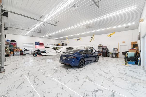 Garage, Interior, Marble
