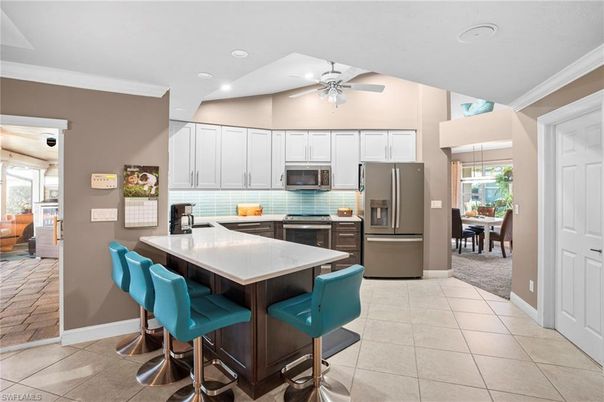 Dining room, Interior, Kitchen, Recessed Lighting, Stainless Steel Appliances