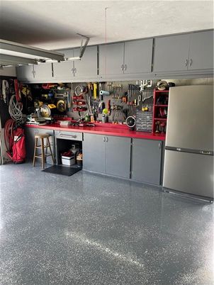 Garage, Interior
