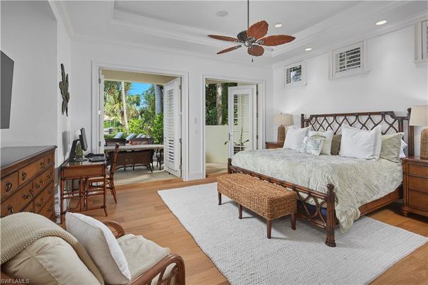 Bedroom, Home Office, Interior, Recessed Lighting, Wood Texture Flooring