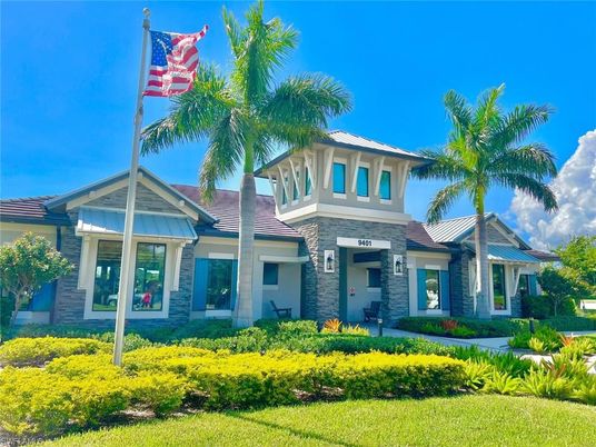 Exterior, Facade, American Craftsman