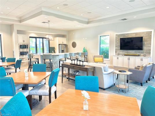 Dining room, Interior, Kitchen, Living room, Pendant Lights, Recessed Lighting, Stainless Steel Appliances