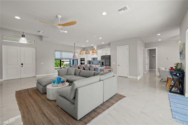 Interior, Kitchen, Living room, Pendant Lights, Recessed Lighting, Stainless Steel Appliances