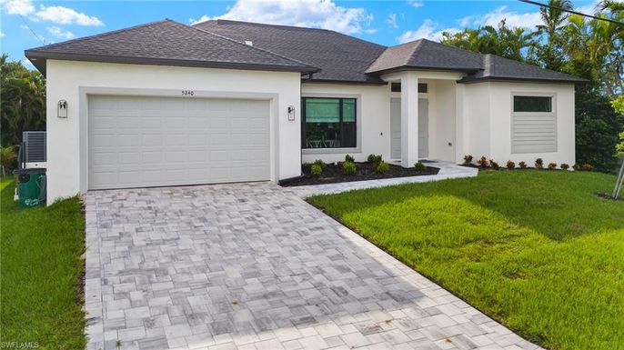 Attached, Exterior, Facade, Ranch