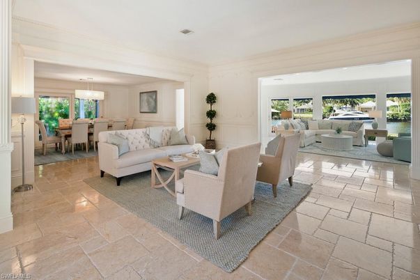 Dining room, Interior, Living room, Pendant Lights