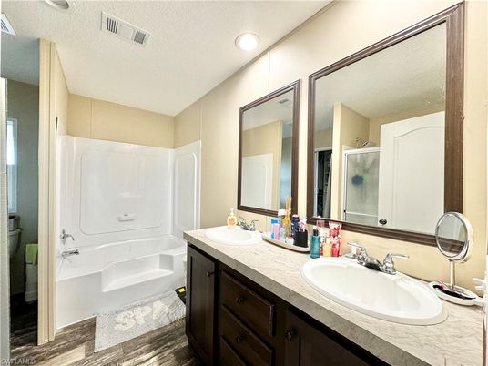 Bathroom, Dual Sink Vanities, Interior, Recessed Lighting
