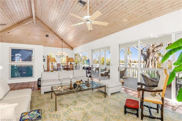Chandelier, Dining room, Interior, Living room, Recessed Lighting, Wooden Ceilings
