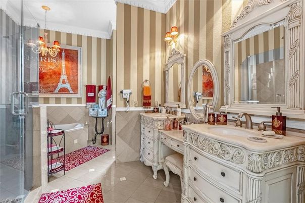 Bathroom, Chandelier, Interior, Pendant Lights