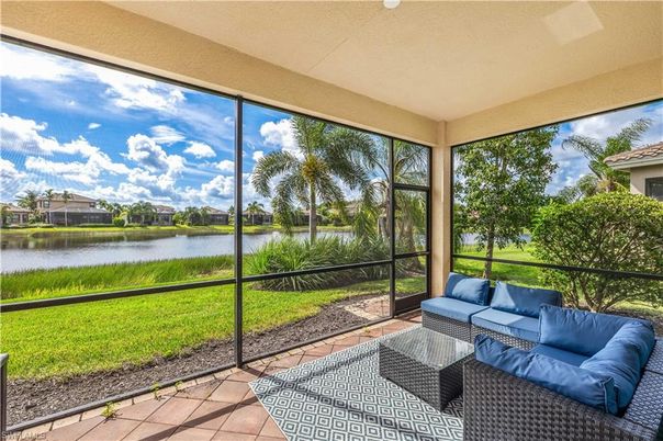Interior, Sun Room, Water