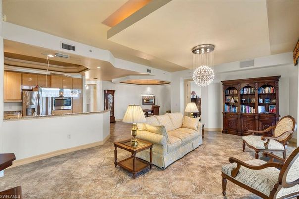 Dining room, Interior, Kitchen, Living room, Pendant Lights, Recessed Lighting, Stainless Steel Appliances