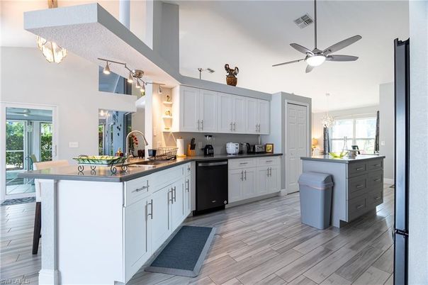 Chandelier, Interior, Kitchen, Pendant Lights, Wood Texture Flooring