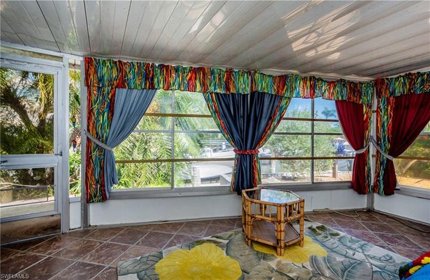 Interior, Sun Room, Wooden Ceilings