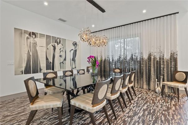 Dining room, Interior, Pendant Lights, Recessed Lighting