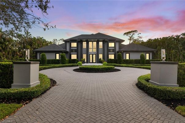 Backyard, Exterior, Facade, French Provincial