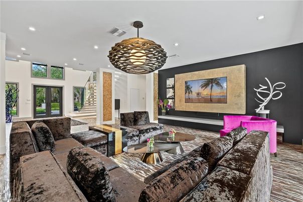 Interior, Living room, Pendant Lights, Recessed Lighting